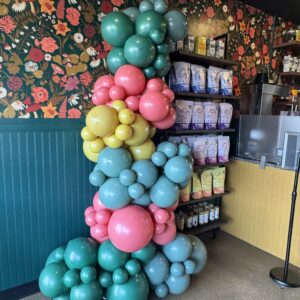 Freestanding Organic Balloon Garland