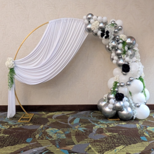 Balloon Ring with Half Garland