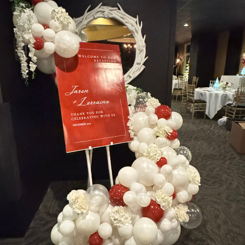 Floral Garland w/ Easel